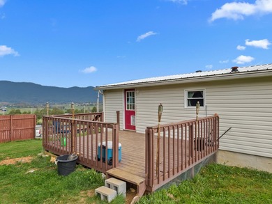 Spacious mountain-view home located just minutes from LaFollette - photo 25