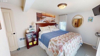Turn-of-the-Century Charm with Ocean Views & Income - photo 25