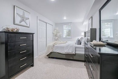 30 Blackwatch Court, Southampton: A revitalized retreat where - photo 30