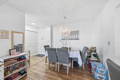 Beautifully updated 2-bedroom, 2-bath split floor plan condo - photo 5