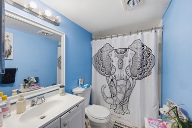 Beautifully updated 2-bedroom, 2-bath split floor plan condo - photo 10