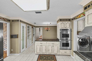 **OPEN HOUSE SAT. 5/30 FROM 11 AM- 1 PM** Discover this - photo 17