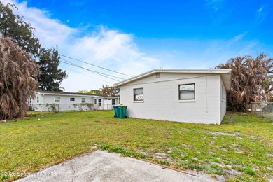 Move-in ready 2-bedroom, 1.5-bath home featuring a beautifully - photo 20