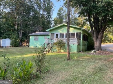 Lake Home For Sale in Eatonton, Georgia