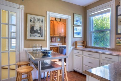 Historic Hill Townhouse just steps to Bellevue Avenue and two - photo 8