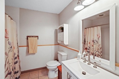 Welcome to your dream home! This quaint and cute property offers - photo 11