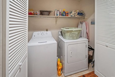Welcome to your dream home! This quaint and cute property offers - photo 12