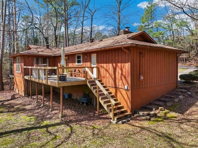 Welcome to your dream home! This quaint and cute property offers - photo 19