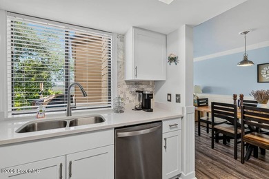 Coastal lifestyle with marsh views forever , this exquisite end - photo 20