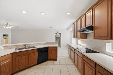 This well-maintained 3-bedroom, 2.5-bath Frisco home is move-in - photo 9