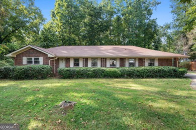 Lake Home For Sale in Hampton, Georgia