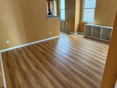 Great duplex in the nice Chelsea area, close proximity to the - photo 4