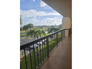 FULL 2/2 , 3Rd FLOOR ELEVATOR BLDG, FANTASTIC WATER VIEW !! - photo 2