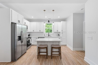 Nestled on charming Lady's Island, this adorable 2024-built - photo 9