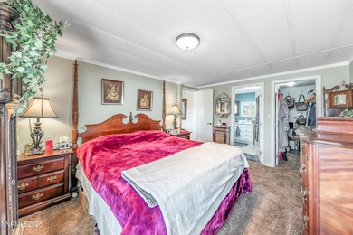 Looking for room to breathe? Welcome to this well-maintained - photo 15