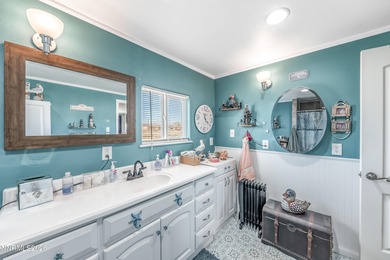 Looking for room to breathe? Welcome to this well-maintained - photo 16