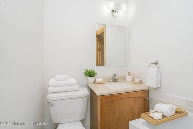 Welcome to 107 Hempstead Avenue! This well-maintained 2-bedroom - photo 20