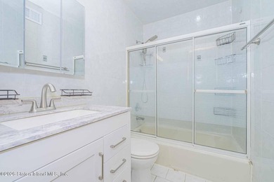 Welcome to 107 Hempstead Avenue! This well-maintained 2-bedroom - photo 28