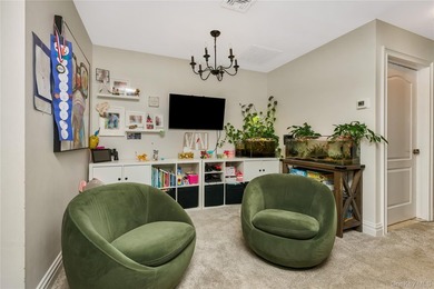 Welcome to easy, low-maintenance living in this beautifully - photo 7