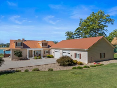 Douglas Lake Home For Sale in Dandridge Tennessee