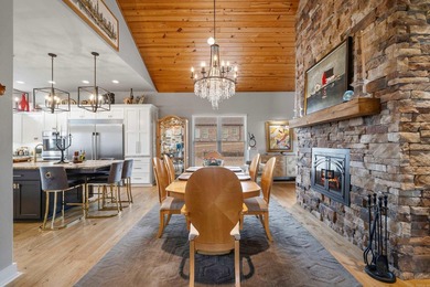 An Exceptional West Winds Estate with Private Poolside Retreat & - photo 7