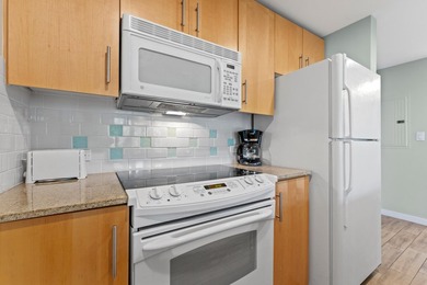 ***Best Price 'Bayview' Condo*** in the Baytowne Village. This - photo 18