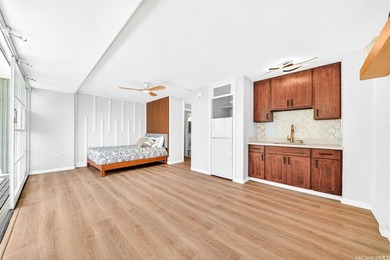 Fully remodeled Waikiki studio at Rosalei! Welcome home to this - photo 1