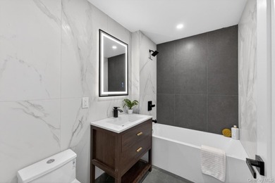 Welcome to the Astra! Astoria's newest architectural gem, a - photo 6