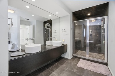The only 3-bedroom Players Club Villa currently available in - photo 11