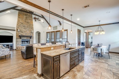 Gorgeous custom home built in 2014, meticulously maintained and - photo 15