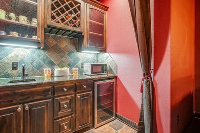 Gorgeous custom home built in 2014, meticulously maintained and - photo 28