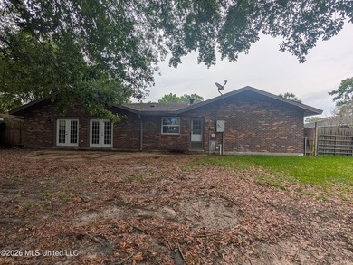 Summer is the perfect time to make your move, and this all-brick - photo 30