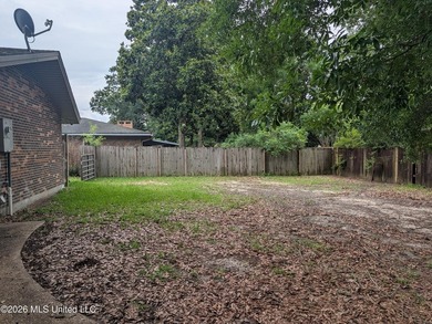 Summer is the perfect time to make your move, and this all-brick - photo 31