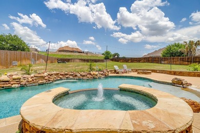 Gorgeous custom home built in 2014, meticulously maintained and - photo 34