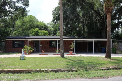 Lake Lucina Home Sale Pending in Jacksonville Florida