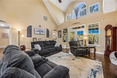 Featuring a beautiful home, originally a Bent Pine Construction - photo 14