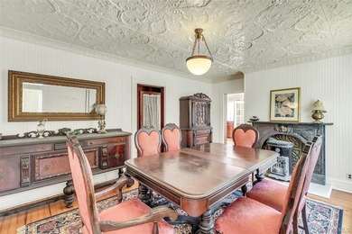 Nestled within the Historic District, this captivating - photo 18
