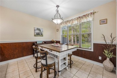 Featuring a beautiful home, originally a Bent Pine Construction - photo 24