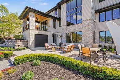 Fabulous, private (no public access) 111' frontage on all Sports - photo 6