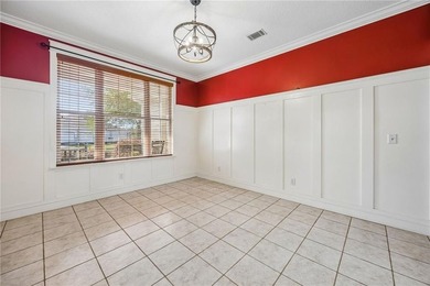 Featuring a beautiful home, originally a Bent Pine Construction - photo 27