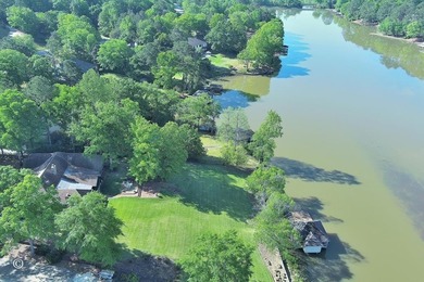 AN UNRIVALED WATERFRONT LEGACY IN GREEN ISLAND HILLS Experience - photo 29