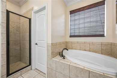 Featuring a beautiful home, originally a Bent Pine Construction - photo 36