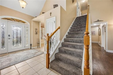 Featuring a beautiful home, originally a Bent Pine Construction - photo 39