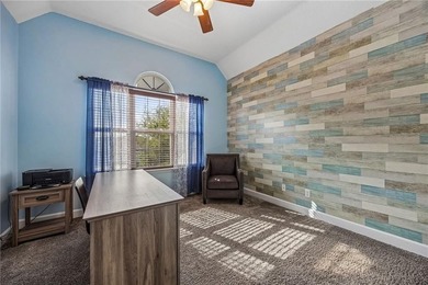 Featuring a beautiful home, originally a Bent Pine Construction - photo 41