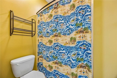 Featuring a beautiful home, originally a Bent Pine Construction - photo 43