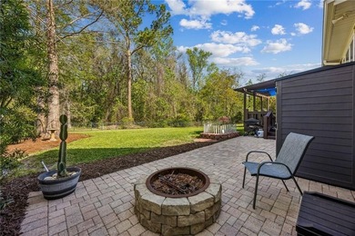 Featuring a beautiful home, originally a Bent Pine Construction - photo 60