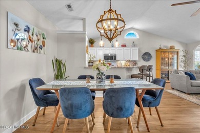 Experience refined living in this impeccably appointed 4-bedroom - photo 14