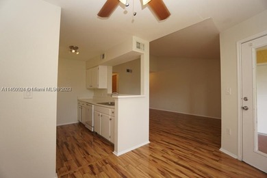 BEAUTIFULL COMMUNITY, ALL AGES WELCOME. GARDEN VIEW. SPACIOUS 1 - photo 14