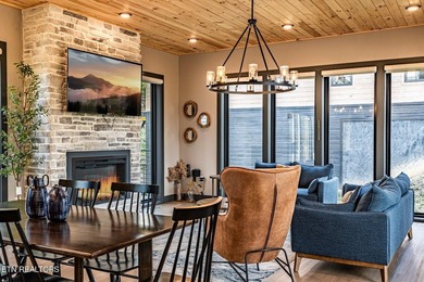 Welcome to one of the most unique and sought-after cabins in the - photo 16