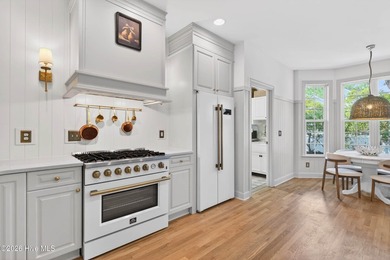 Professionally FURNISHED and move-in ready in the waterfront - photo 18